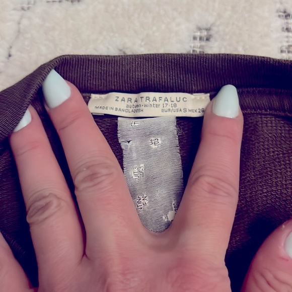 Zara cropped hoodie - Picture 2 of 4